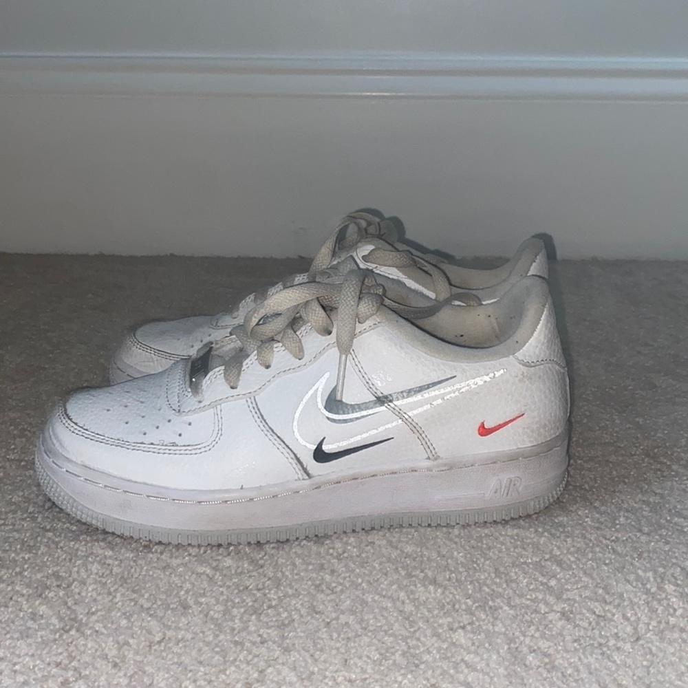 Big Kids Nike Air Forces in Size:5y
